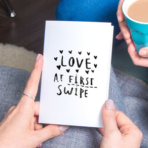 Love At First Swipe' Online Dating Wallet Card