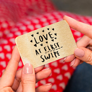 Love At First Swipe' Online Dating Wallet Card